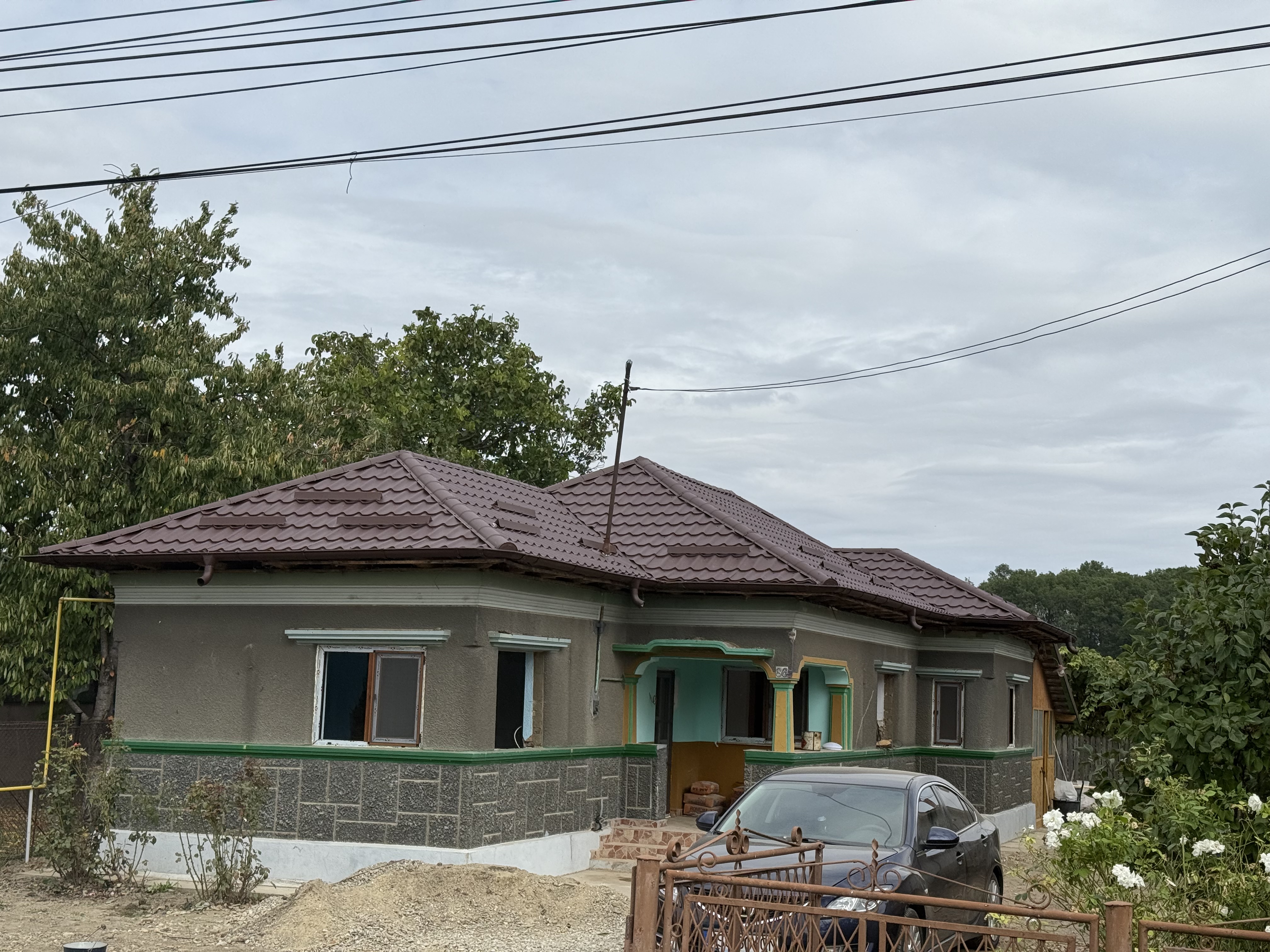 Acoperiș complet  - Construcții din Glodenii Gândului