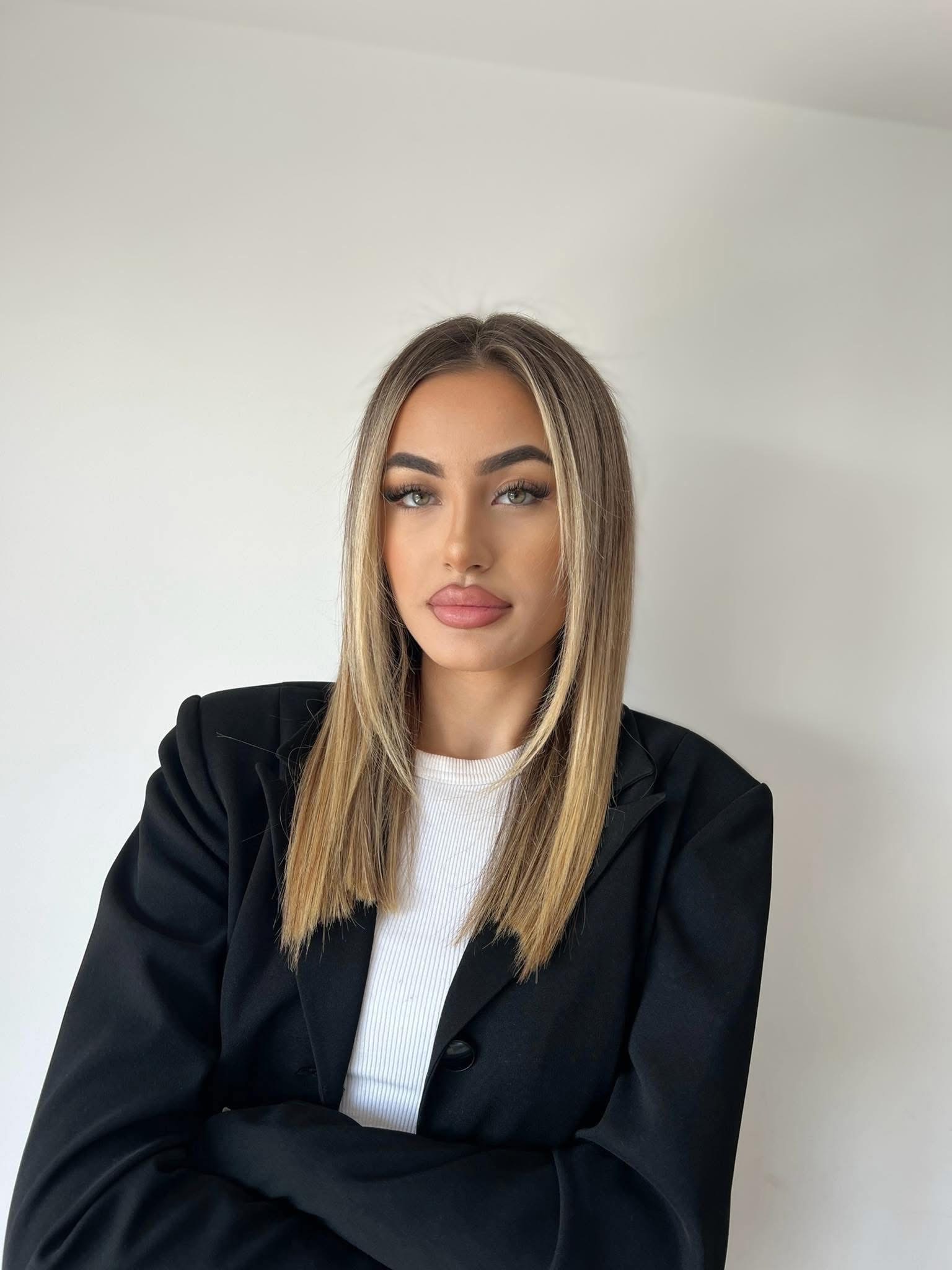 Evelyn - Meditații Engleză cu Profesor Certificat Cambridge (C1)