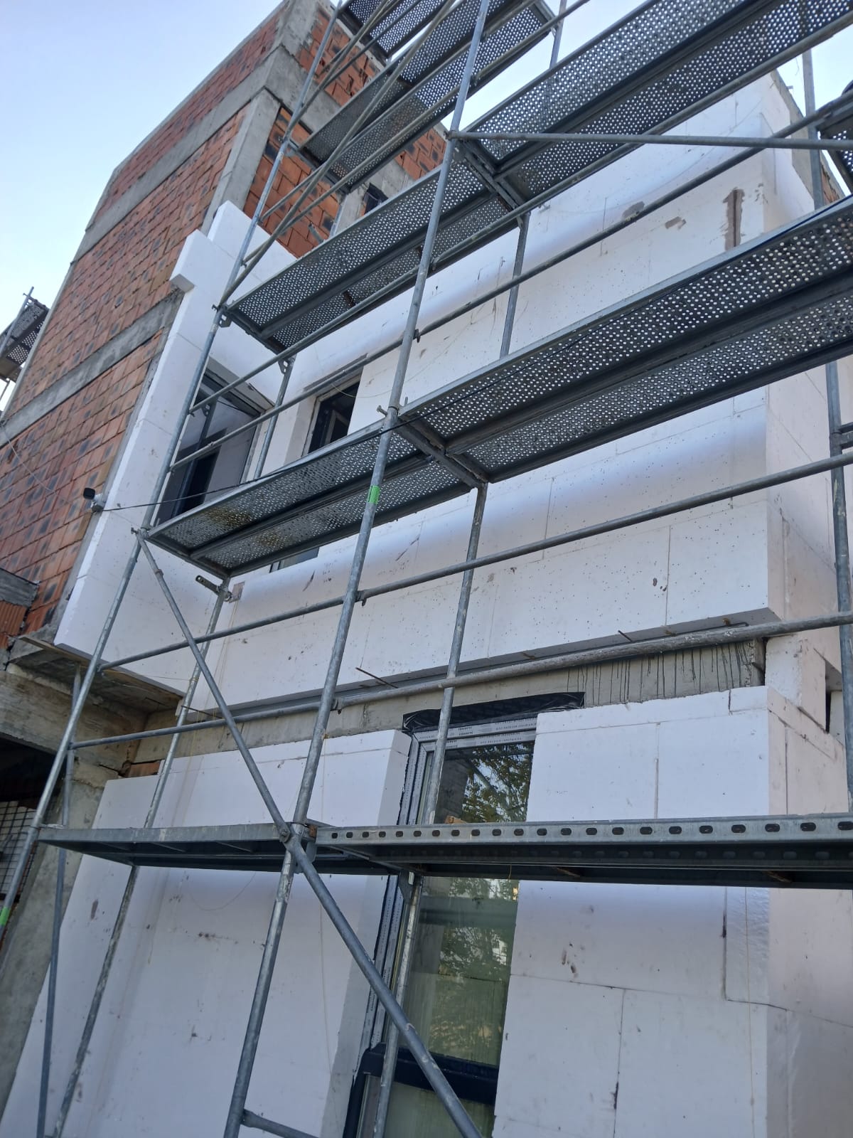 A&S construcții și curețeneie SRL